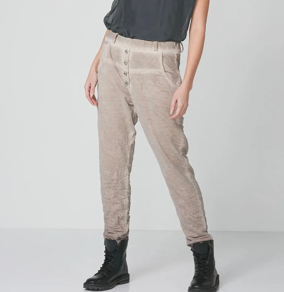 7787-10 Rabiha Trousers