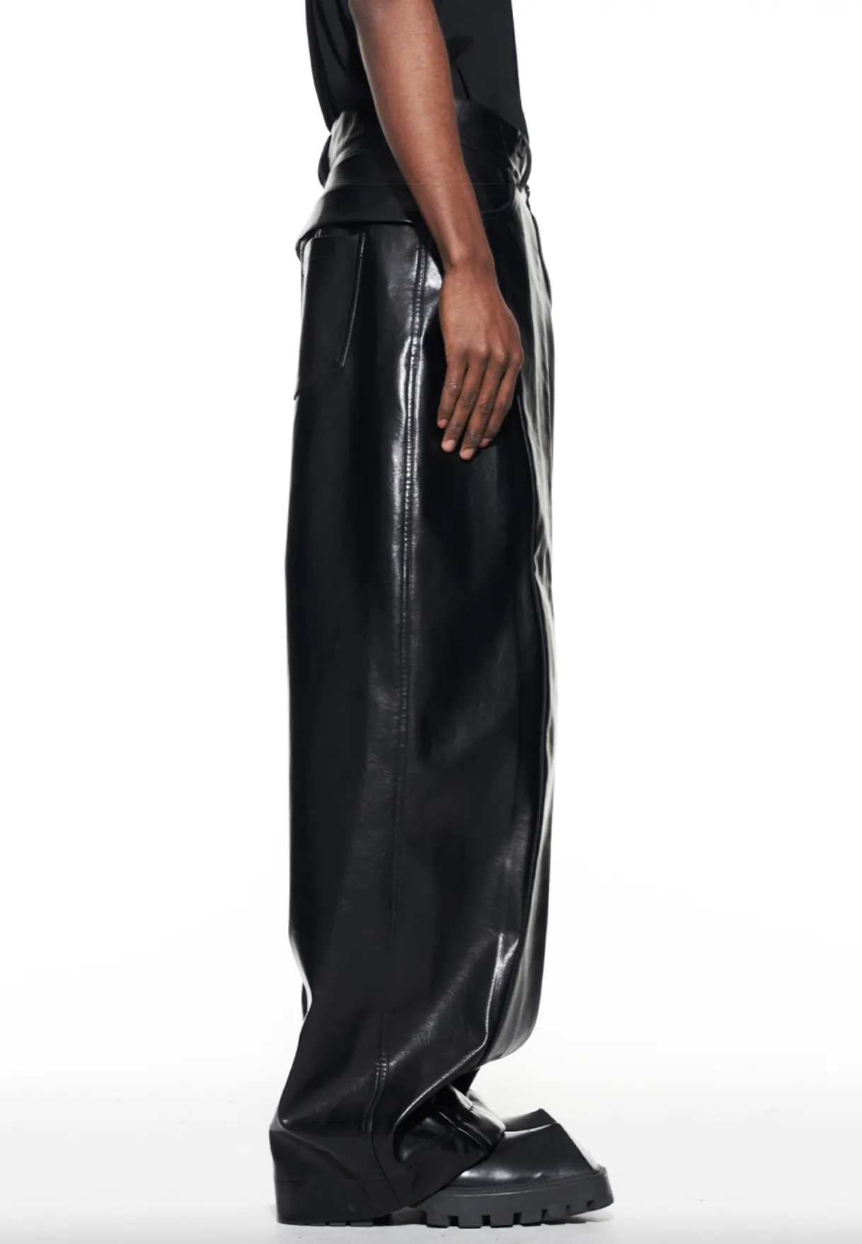 FAUX LEATHER STRAIGHT LEG PANTS