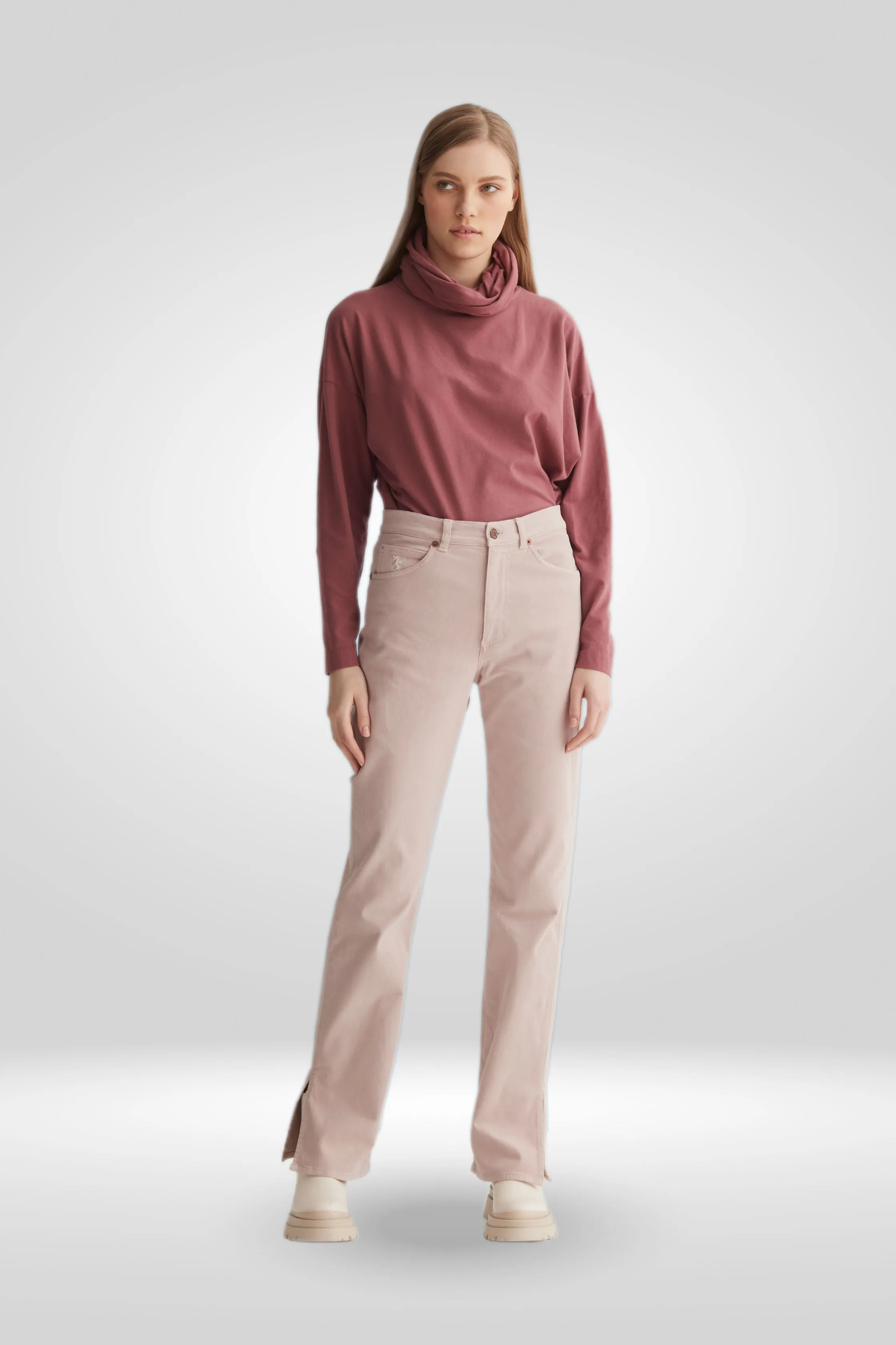 Regular-Fit Pants with Side Slits Garment Dyed 056U 3821