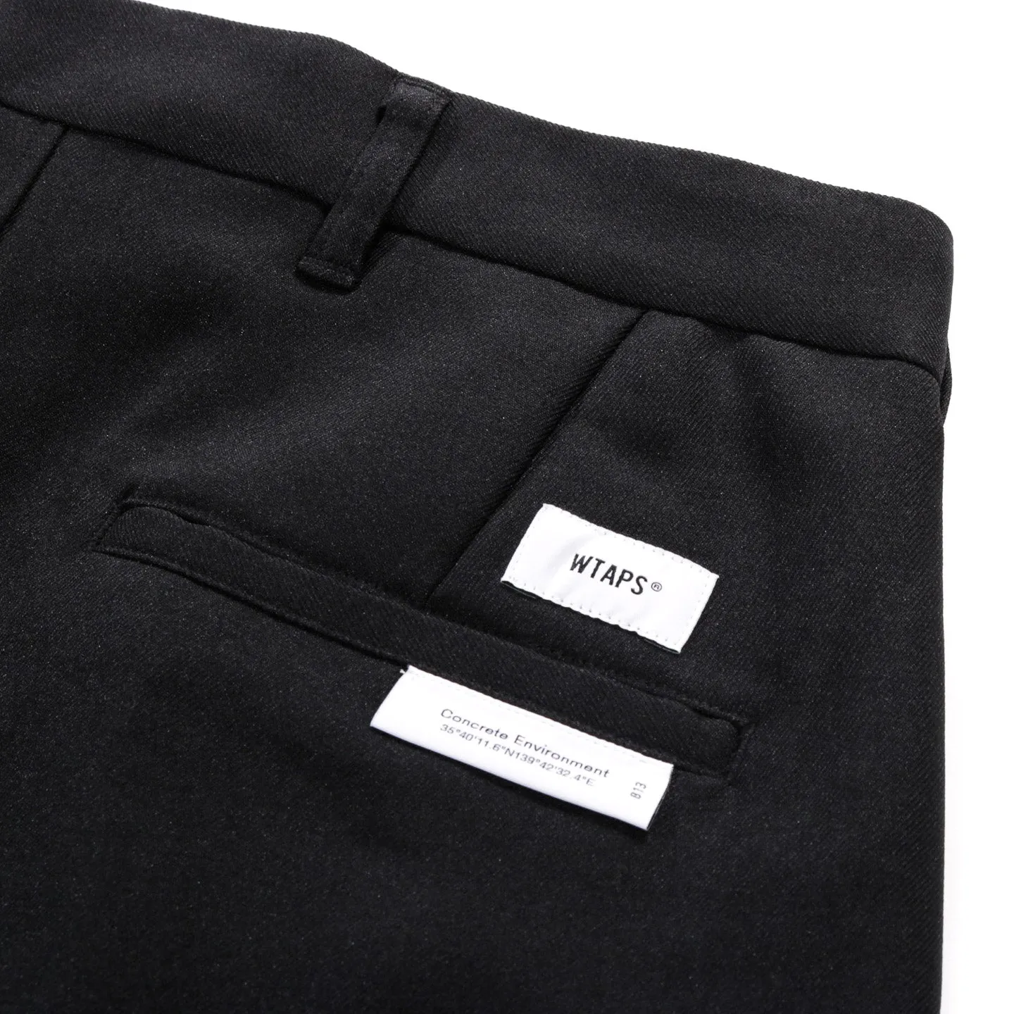 WTAPS PLEATED TROUSERS BLACK